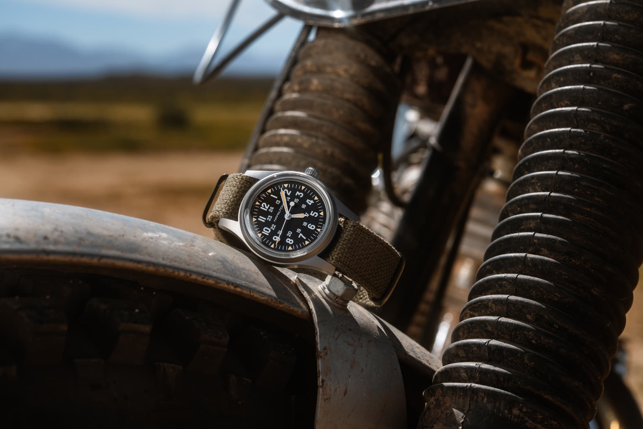 アメリカ建国250周年に発売する特別モデル「カーキ フィールド メカ 36㎜ ジャパン エディション」