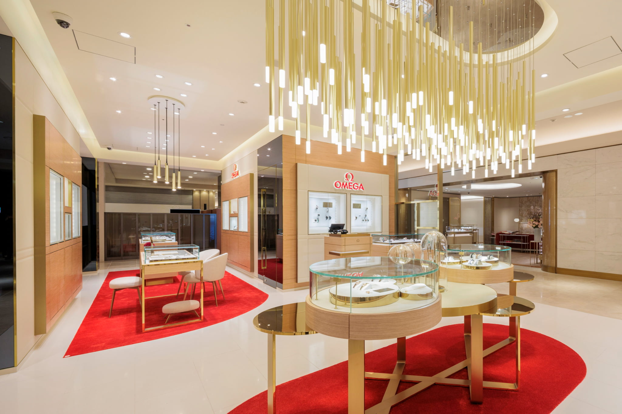 「オメガブティック阪急うめだ本店」 3月20日 (金) リニューアルオープン 新デザイン要素を取り入れ、“ムーンラウンジ”も新設しより上質に  歌舞伎俳優、片岡千之助さんがプレオープンに登場